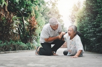 Foot Pain and Falls in the Elderly
